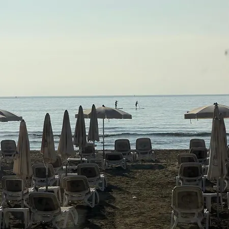 Sea Gem Appartamento Larnaca